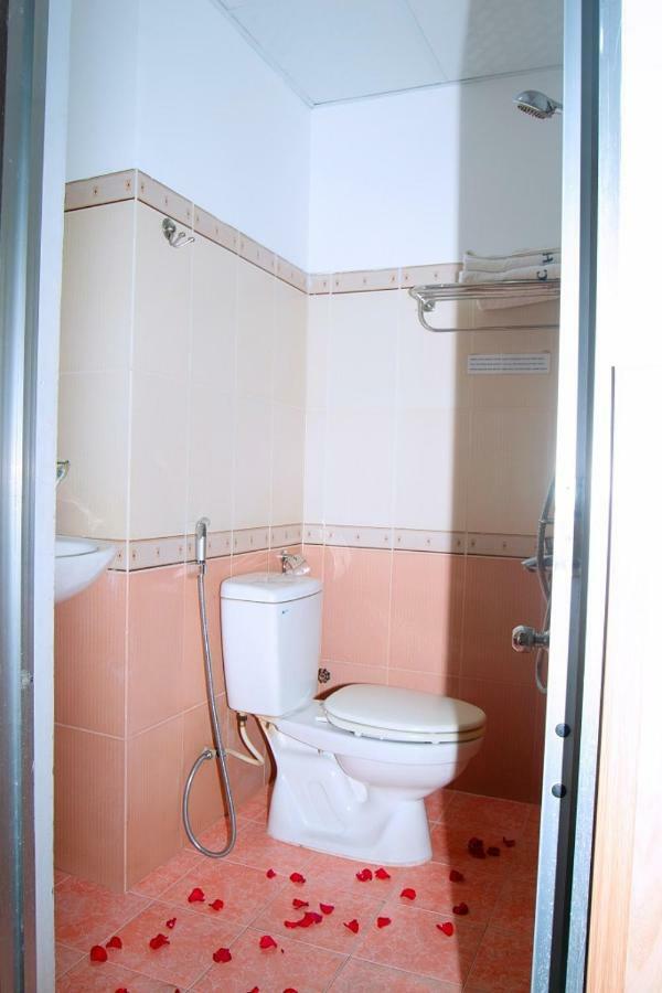 Thanh Ngoc Hotel Nha Trang Zewnętrze zdjęcie